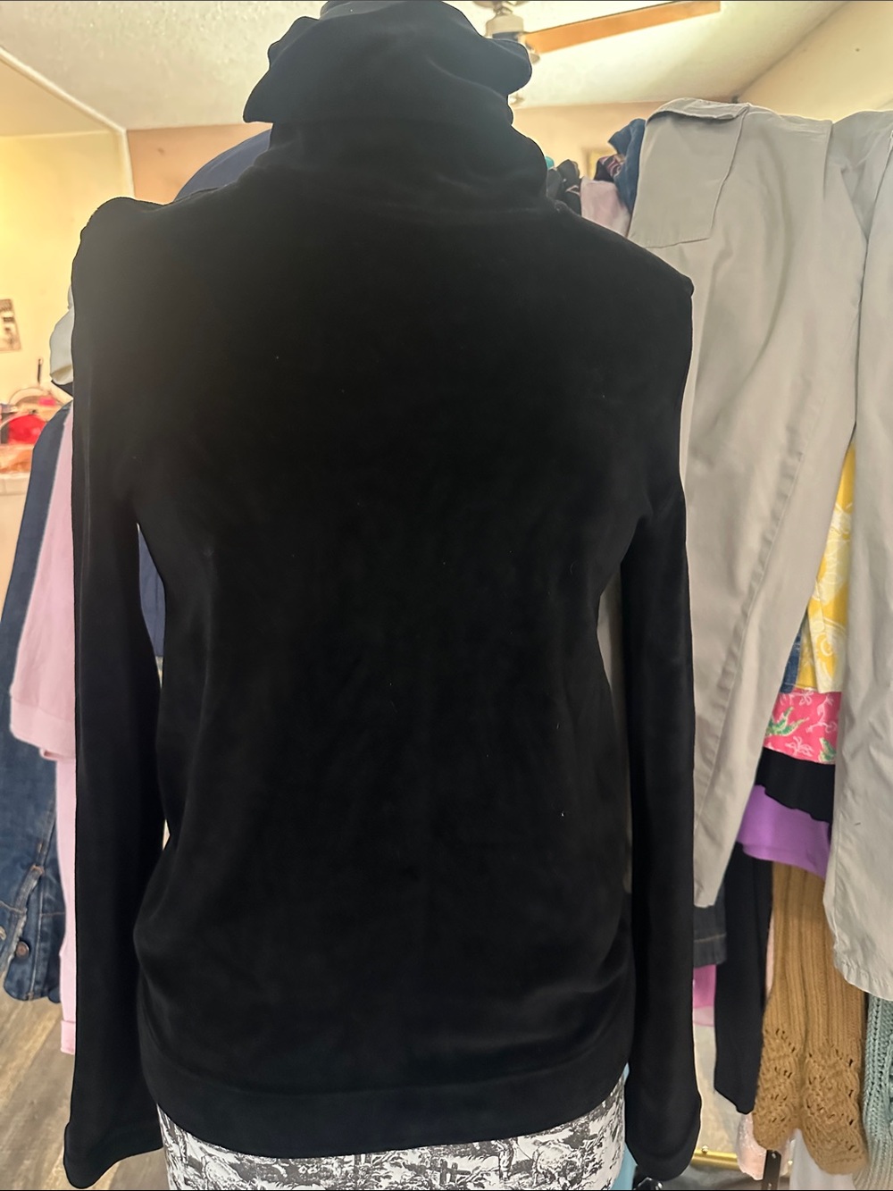Gucci Vintage Zana Sport Black Velvet Turtleneck Sweatshirt